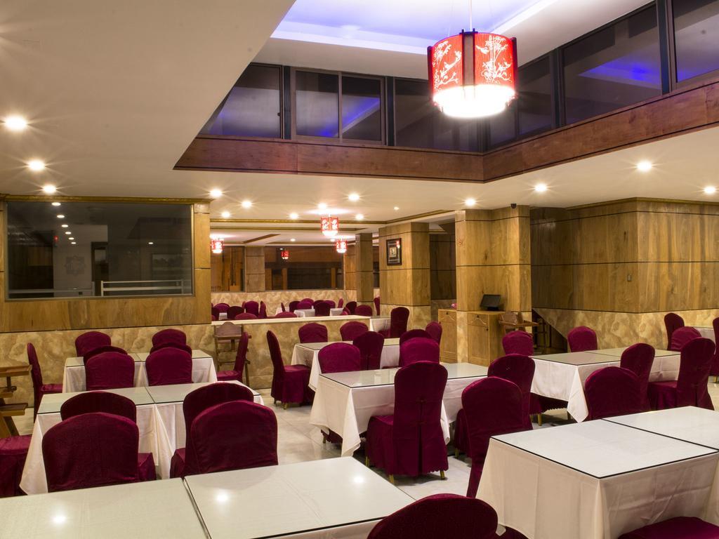 Hotel Pekin Икике Экстерьер фото